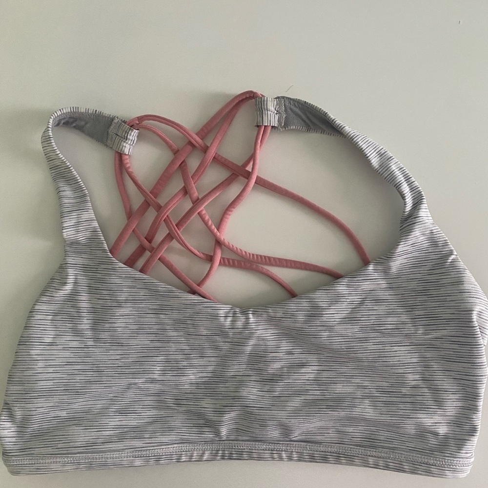 lululemon sports bra
